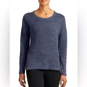 Athleta Blissful Sharkbite long Sleeve Top‎ in Navy Heather Size S